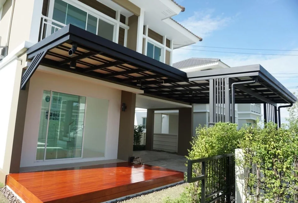 โครงหลังคาโรงรถจากภาพผลงานจริงของอาชาศิลป์